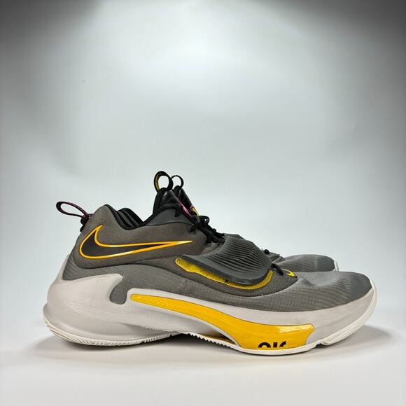 Nike Zoom Freak 3 Gray Yellow Basketball Shoes Sneakers DA0694-006 Mens Size 13 - Picture 1 of 11